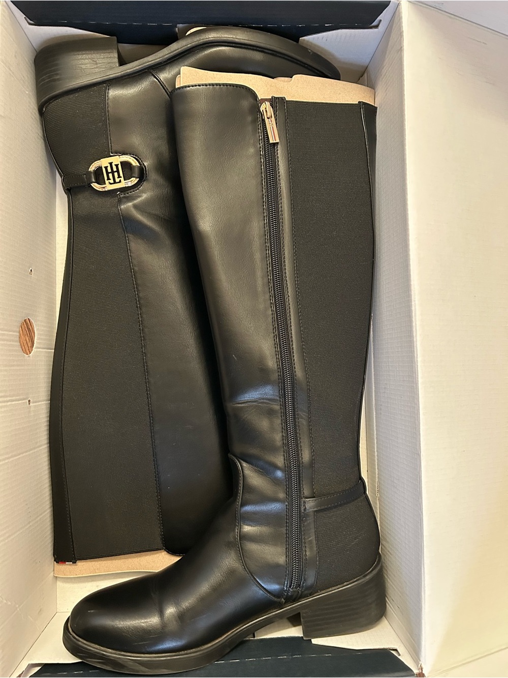 Tommy Hilfiger women’s Black Riding Boots